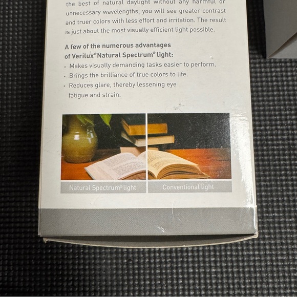 Verilux Full Spectrum Book and Travel Light 2 Level Brightness Protective Case - Picture 8 of 11